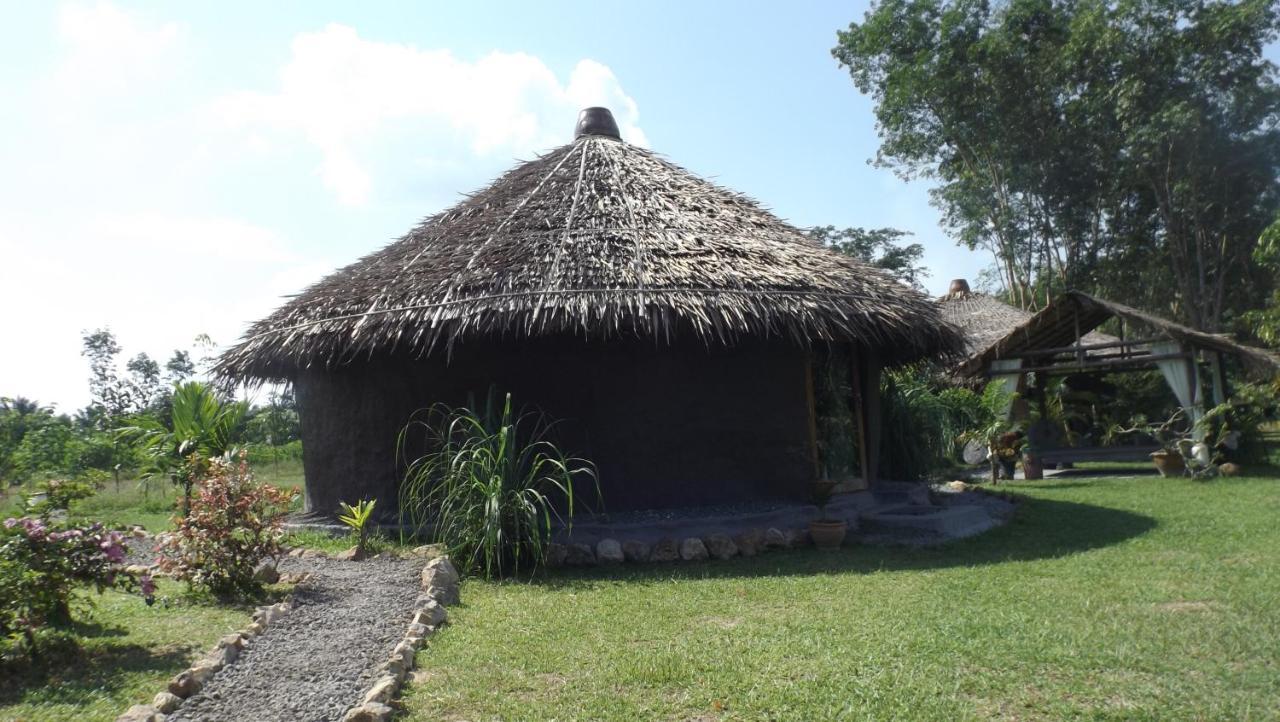 Baan Farang Phra Saeng Homestay *