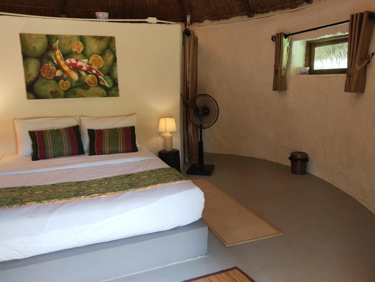 Baan Farang Phra Saeng Homestay Ban Nam Dam
