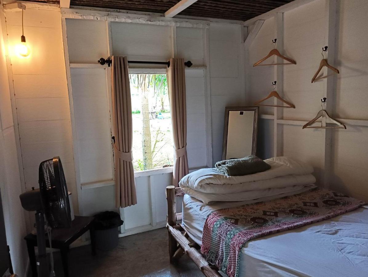 Baan Farang Phra Saeng Homestay