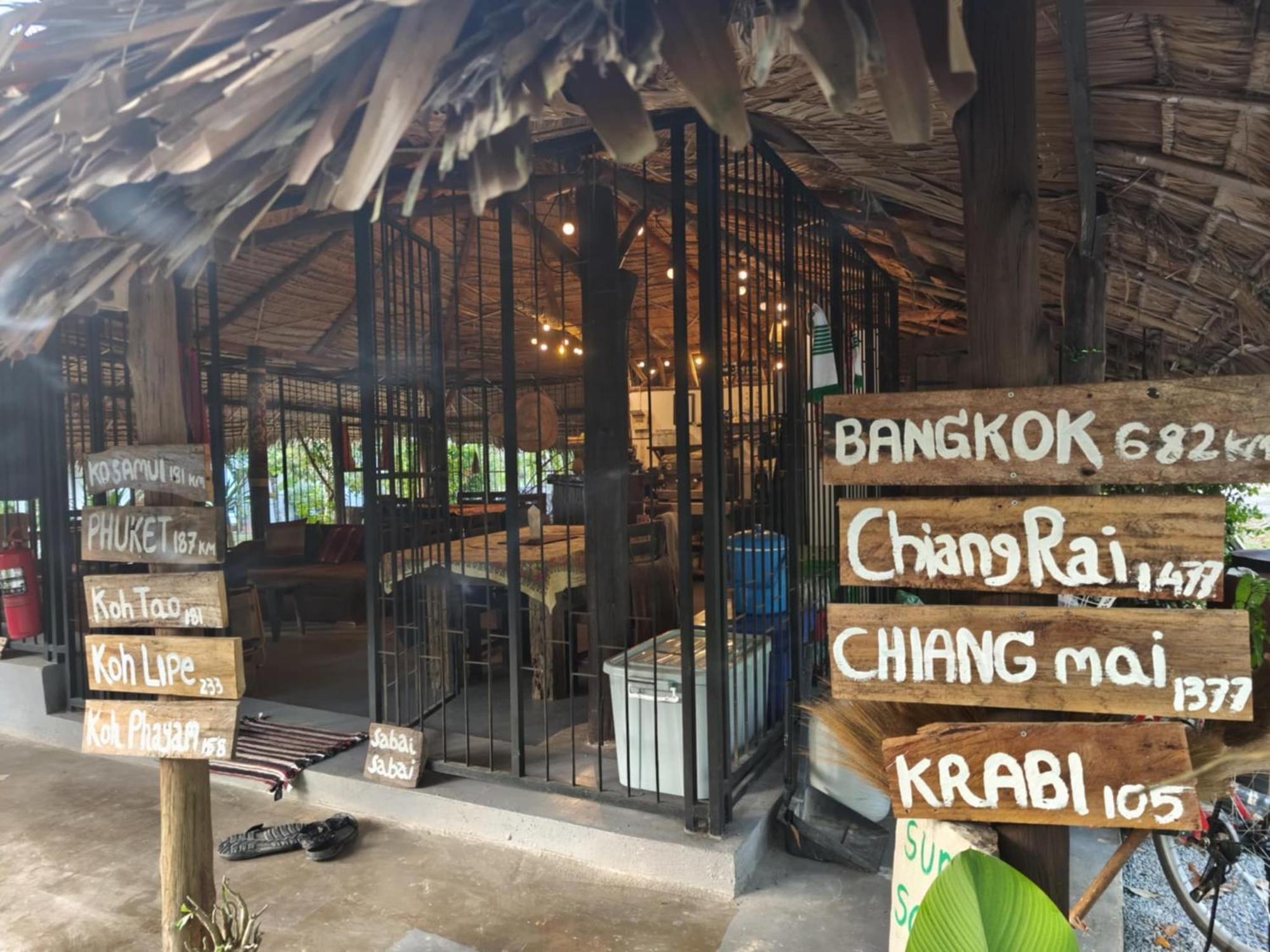 Homestay Baan Farang Phra Saeng Ban Nam Dam