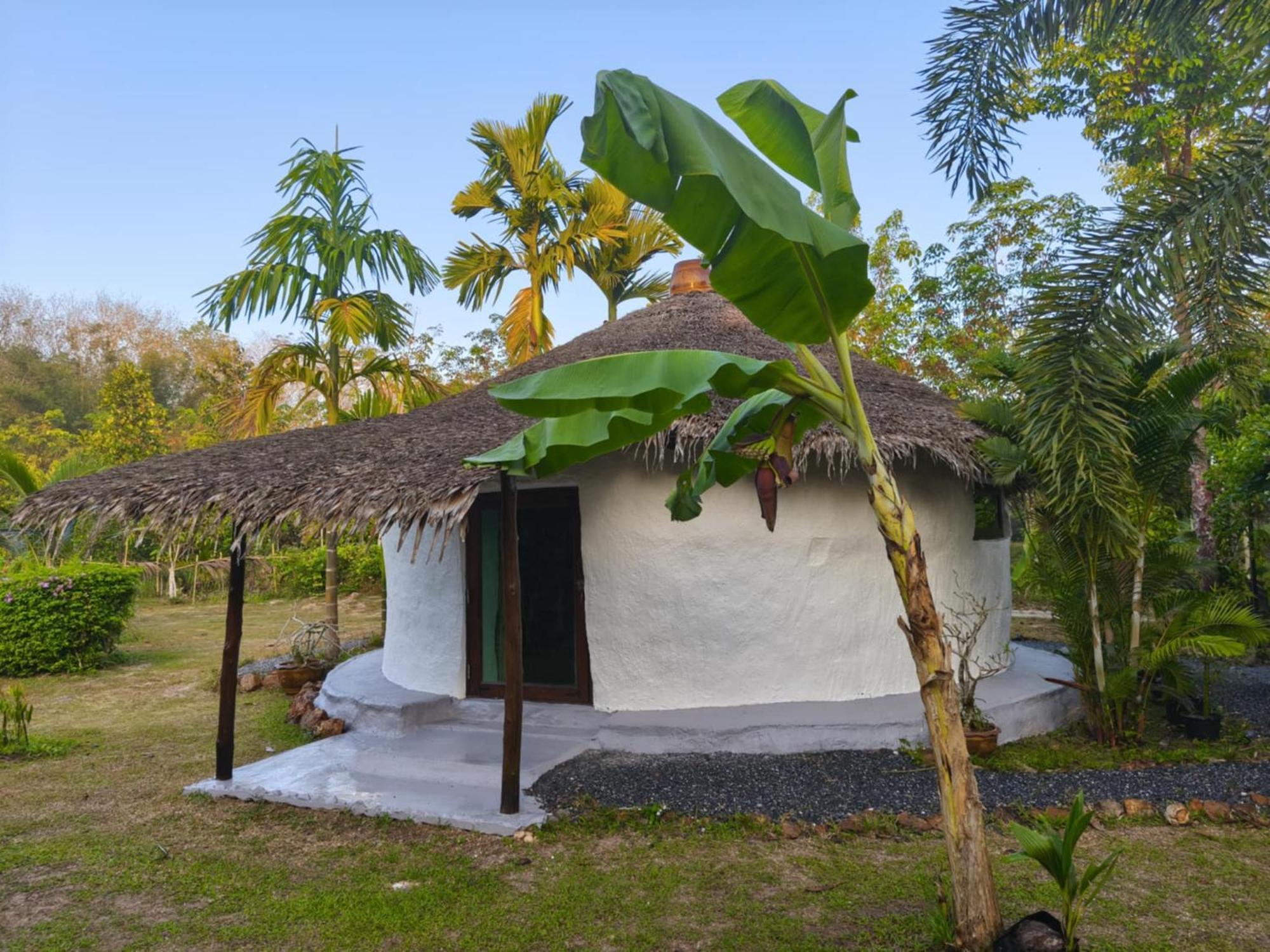 Baan Farang Phra Saeng